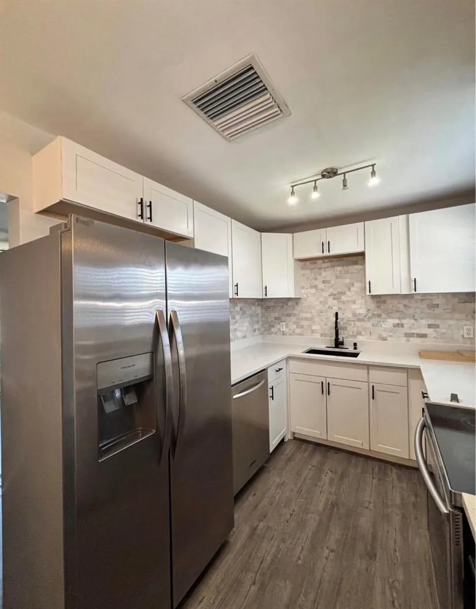35 W 11TH STREET #0 Riviera Beach, FL 33404