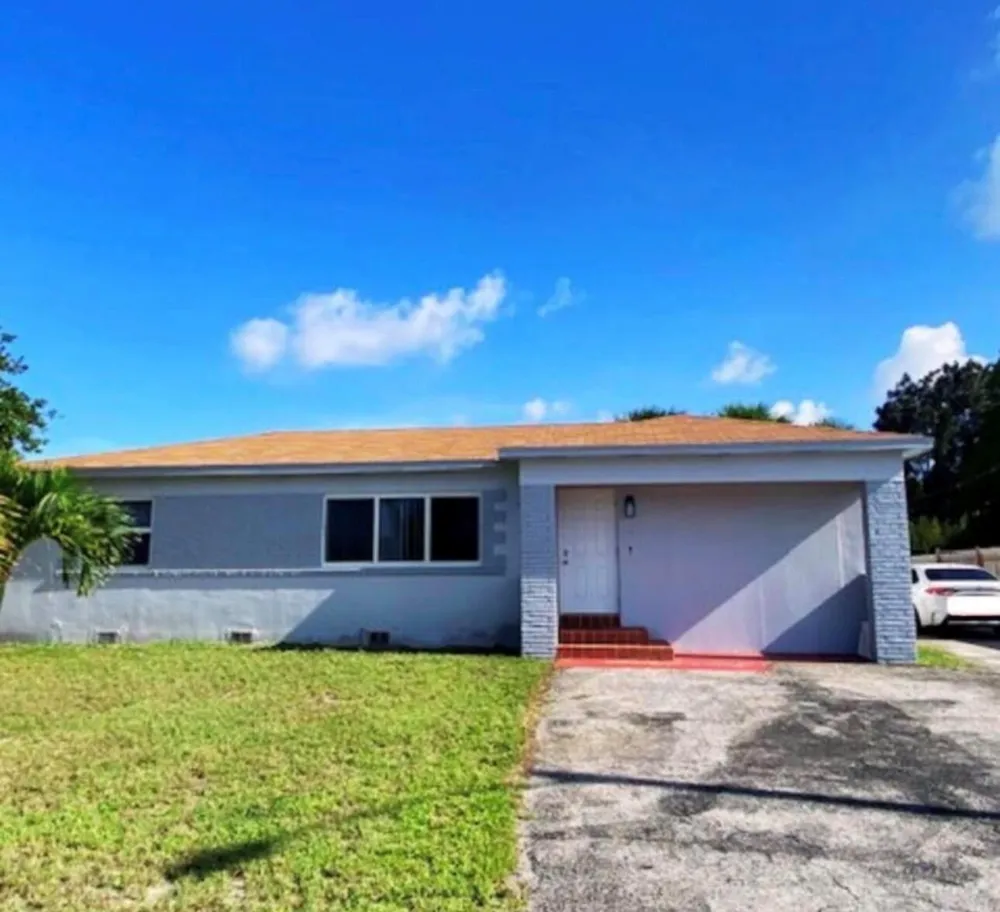 35 W 11TH STREET #0 Riviera Beach, FL 33404