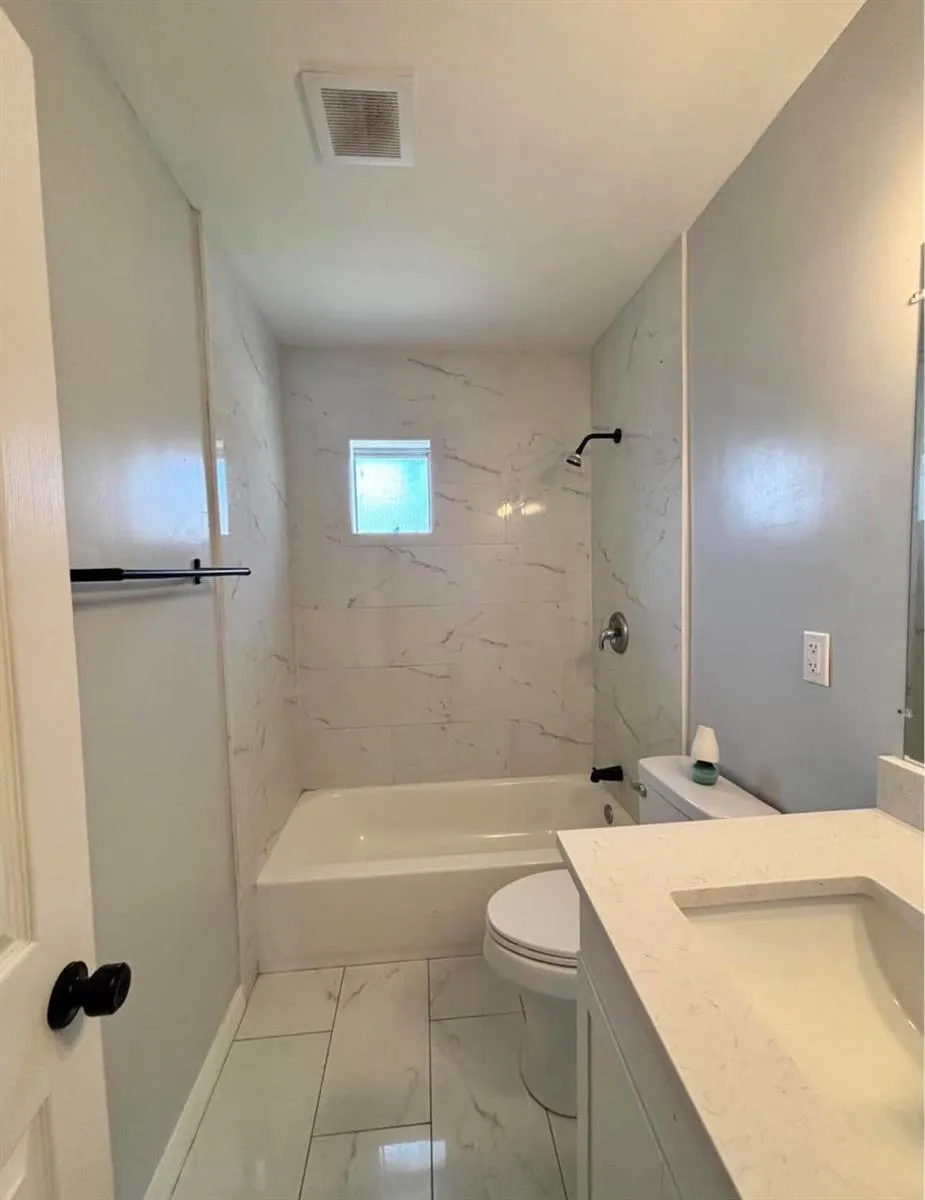 35 W 11TH STREET #0 Riviera Beach, FL 33404