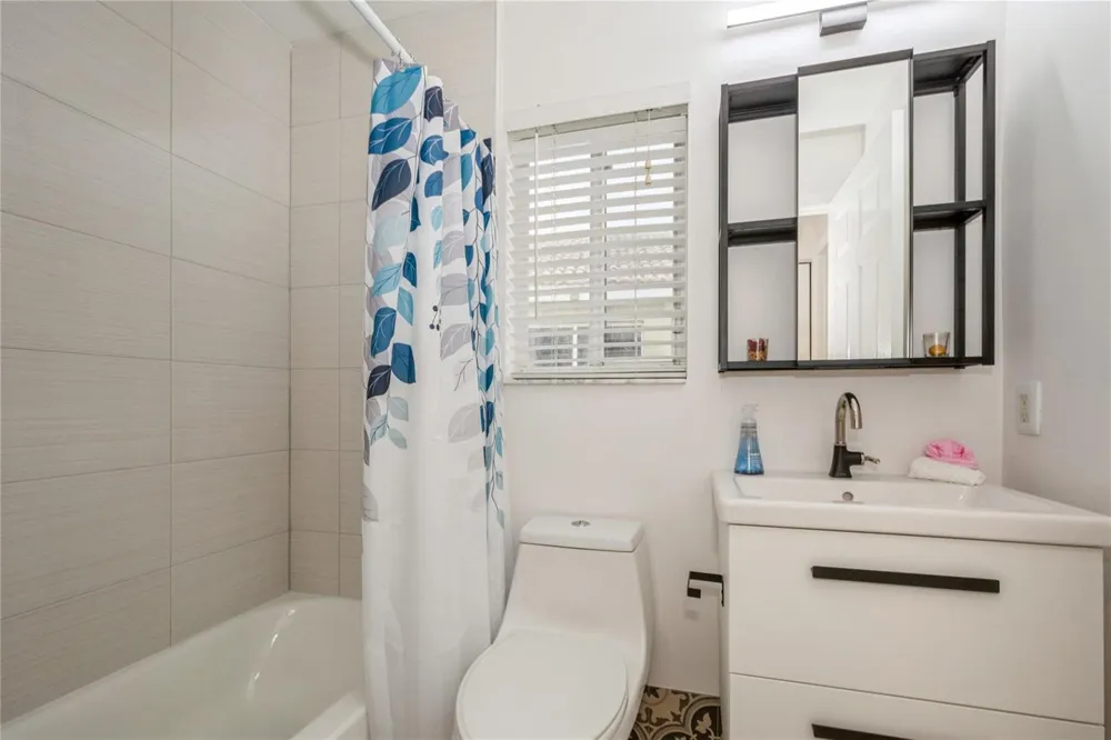 4367 DOGWOOD CIRCLE Weston, FL 33331