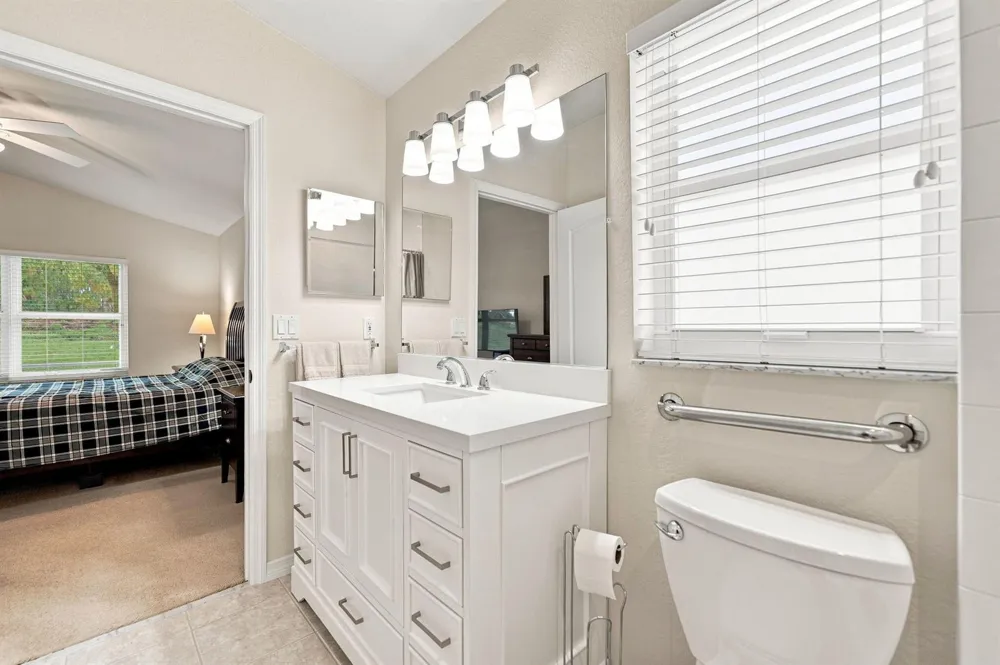 228 SW LAKE FOREST WAY Port St. Lucie, FL 34986