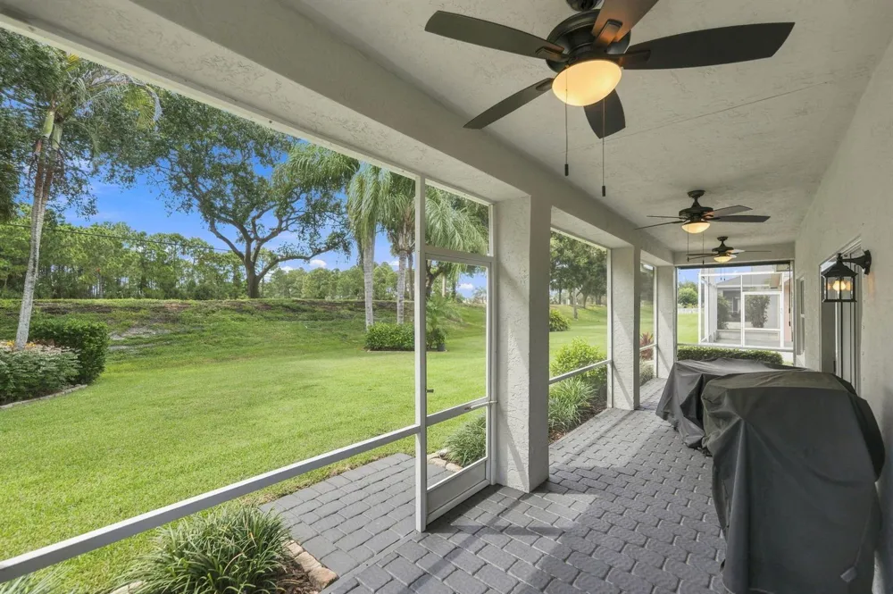 228 SW LAKE FOREST WAY Port St. Lucie, FL 34986