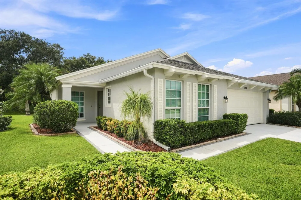 228 SW LAKE FOREST WAY Port St. Lucie, FL 34986