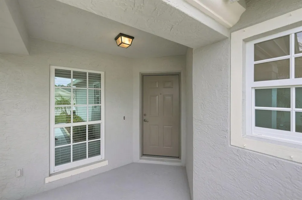 228 SW LAKE FOREST WAY Port St. Lucie, FL 34986