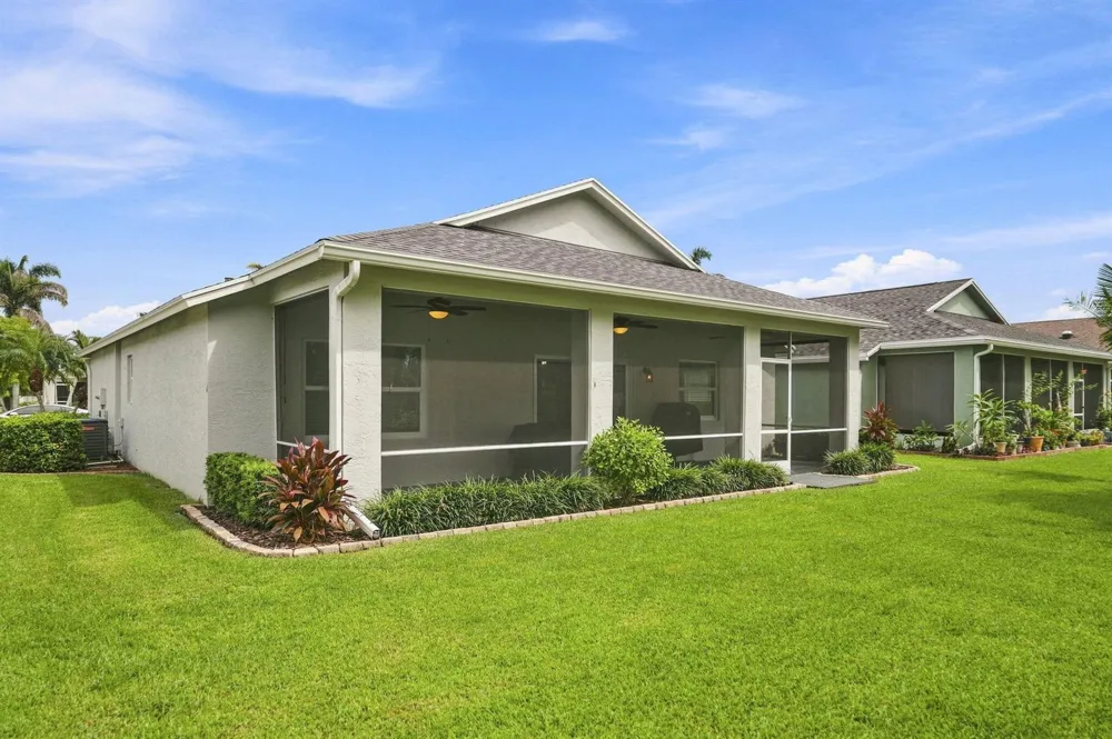 228 SW LAKE FOREST WAY Port St. Lucie, FL 34986