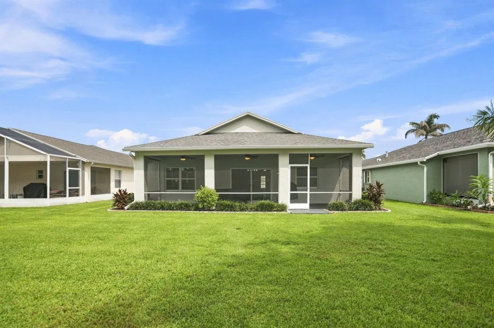 228 SW LAKE FOREST WAY Port St. Lucie, FL 34986