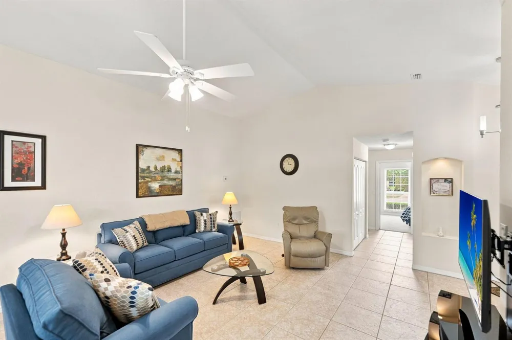 228 SW LAKE FOREST WAY Port St. Lucie, FL 34986