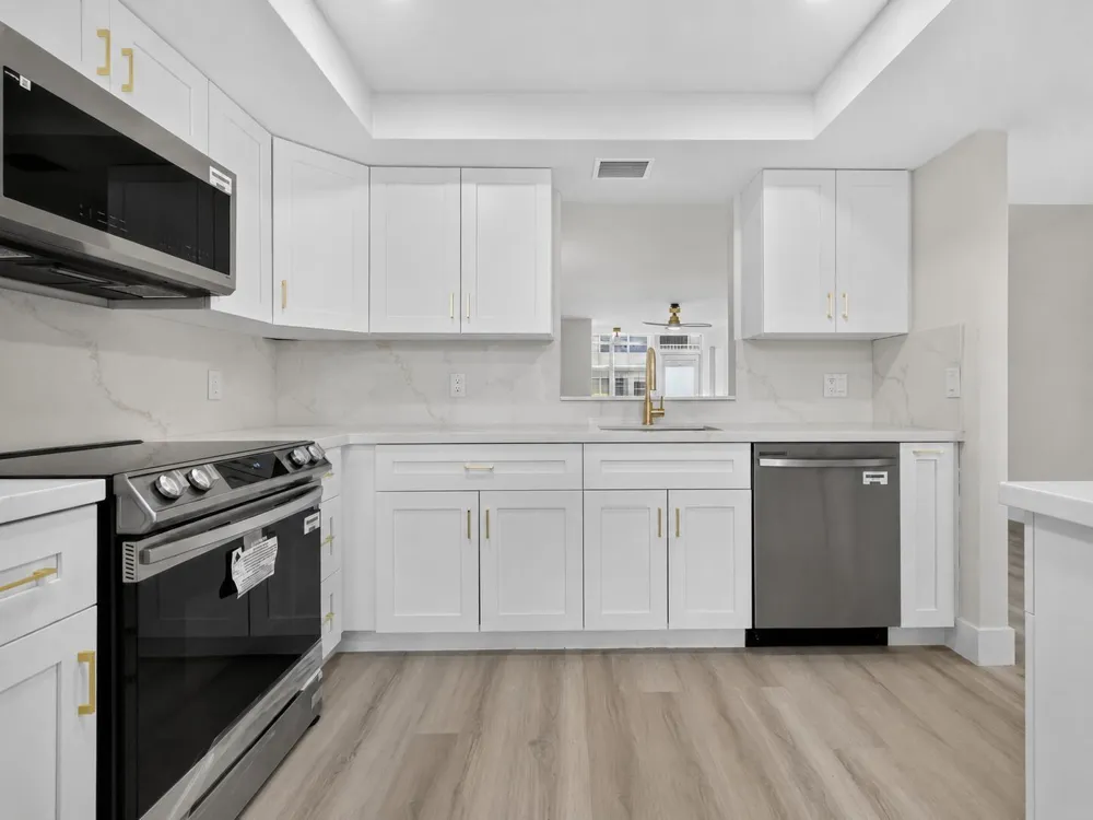 7 WILLOWBROOK LANE #101 Delray Beach, FL 33446