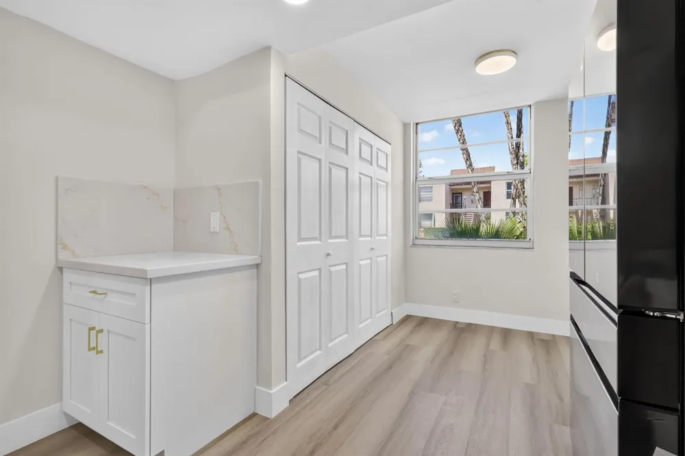 7 WILLOWBROOK LANE #101 Delray Beach, FL 33446