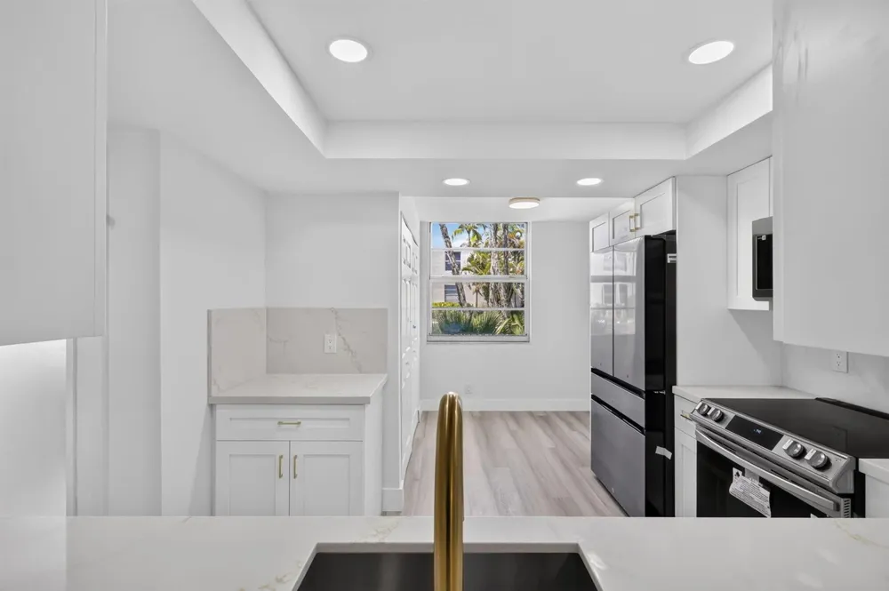7 WILLOWBROOK LANE #101 Delray Beach, FL 33446