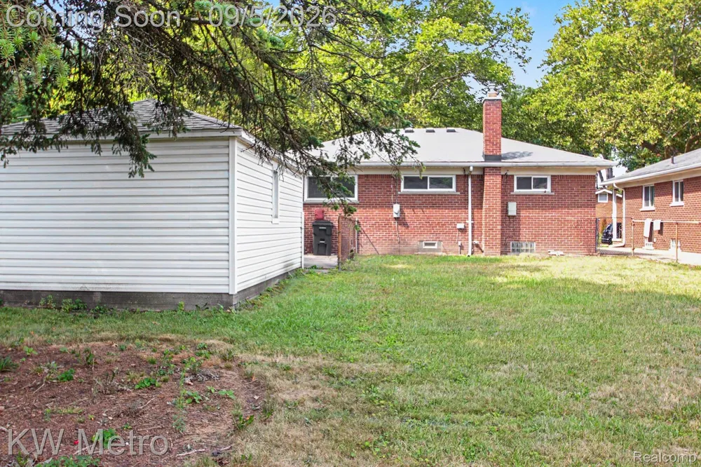 24500 Rosewood Street Oak Park City, MI 48237