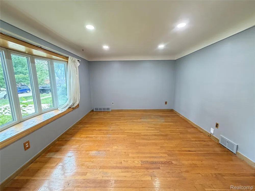 3952 Katherine Street Dearborn Heights City, MI 48125