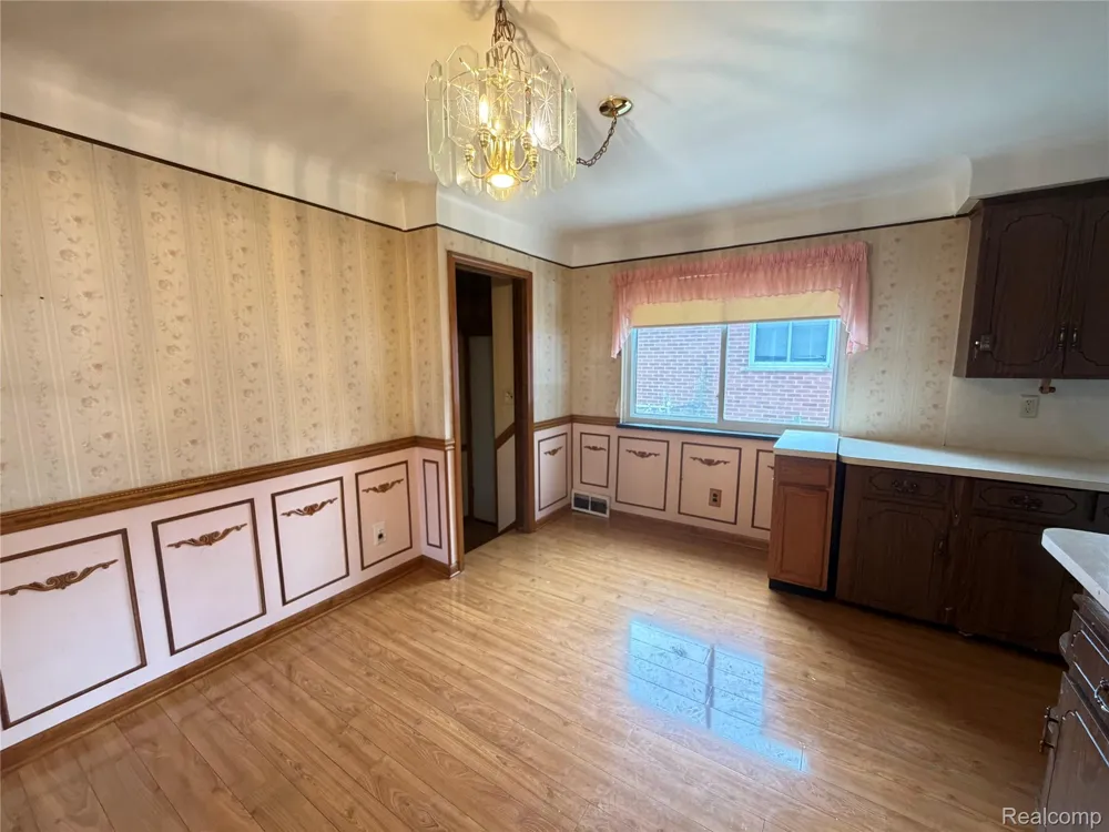 3952 Katherine Street Dearborn Heights City, MI 48125