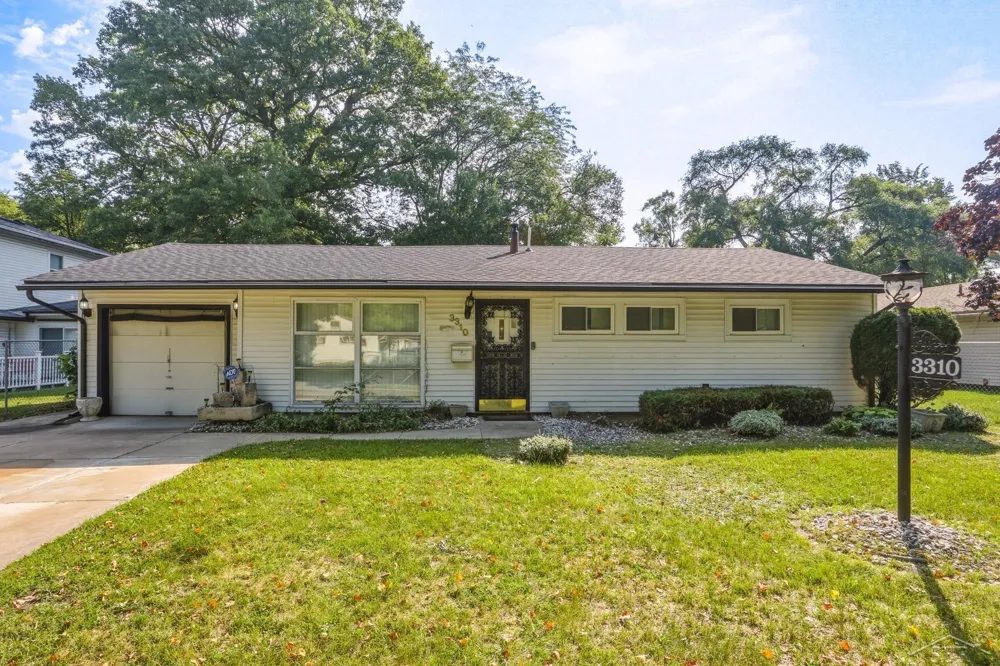 3310 Drexel Drive Saginaw City, MI 48601