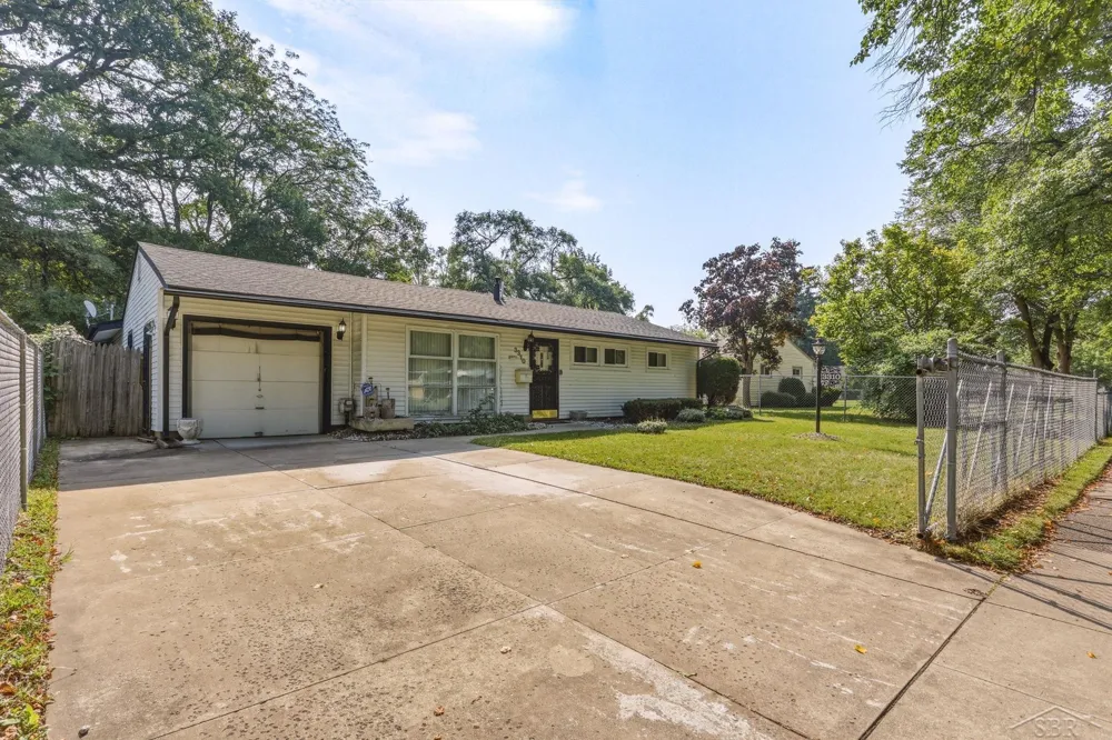 3310 Drexel Drive Saginaw City, MI 48601