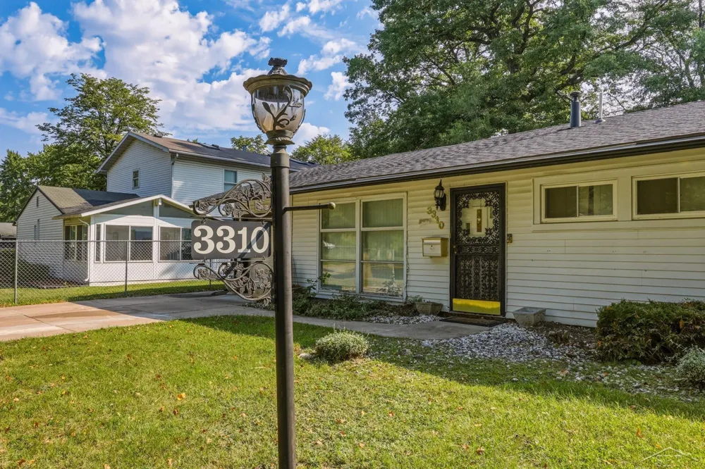 3310 Drexel Drive Saginaw City, MI 48601