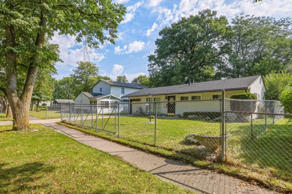 3310 Drexel Drive Saginaw City, MI 48601