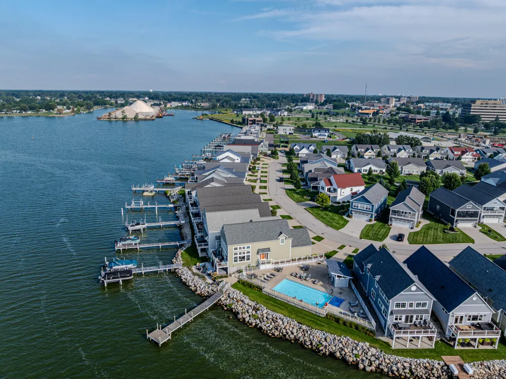 303 Terrace Point Circle Muskegon City, MI 49440
