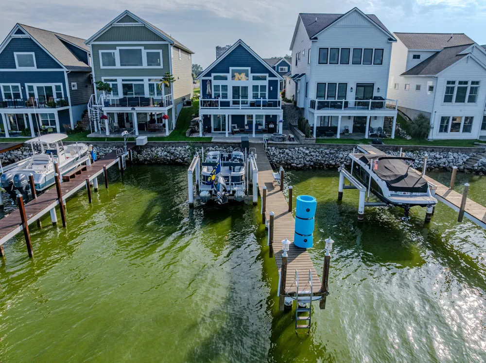 303 Terrace Point Circle Muskegon City, MI 49440