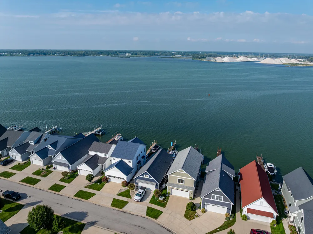 303 Terrace Point Circle Muskegon City, MI 49440