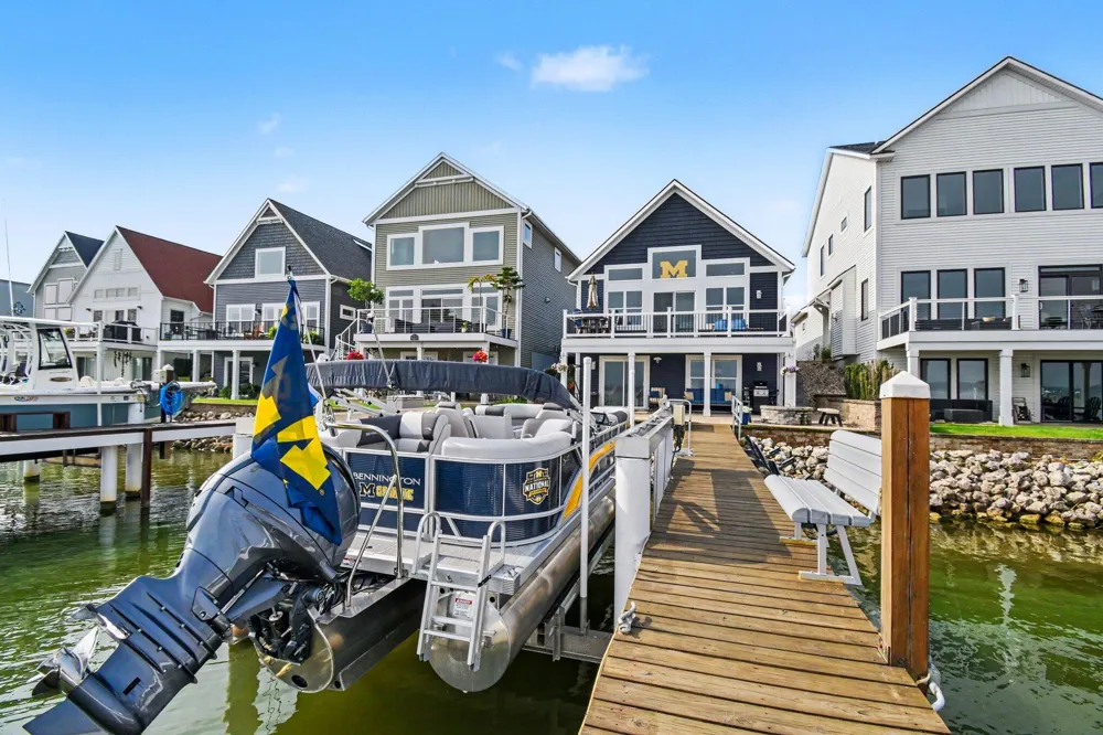303 Terrace Point Circle Muskegon City, MI 49440