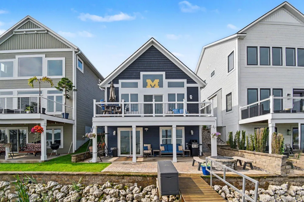 303 Terrace Point Circle Muskegon City, MI 49440