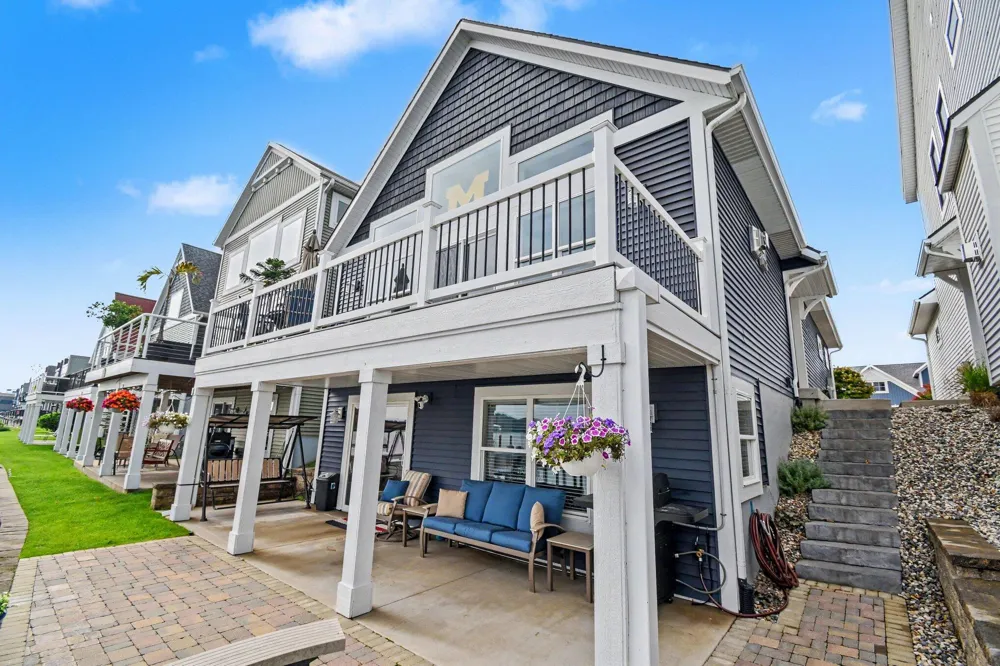 303 Terrace Point Circle Muskegon City, MI 49440