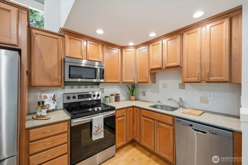 11411 102nd Court NE Kirkland, WA 98033