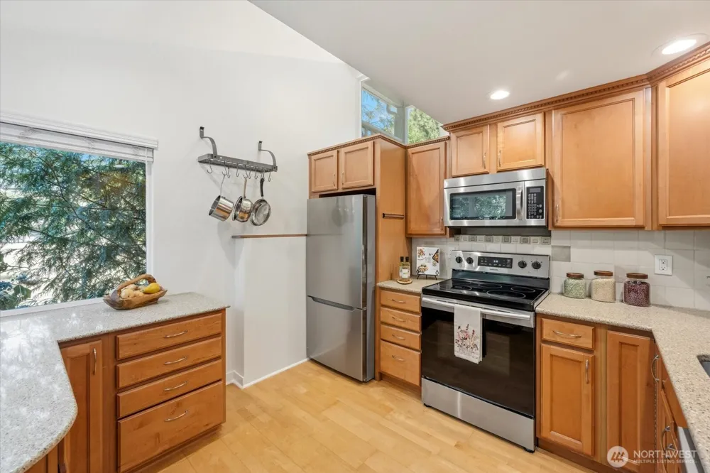 11411 102nd Court NE Kirkland, WA 98033