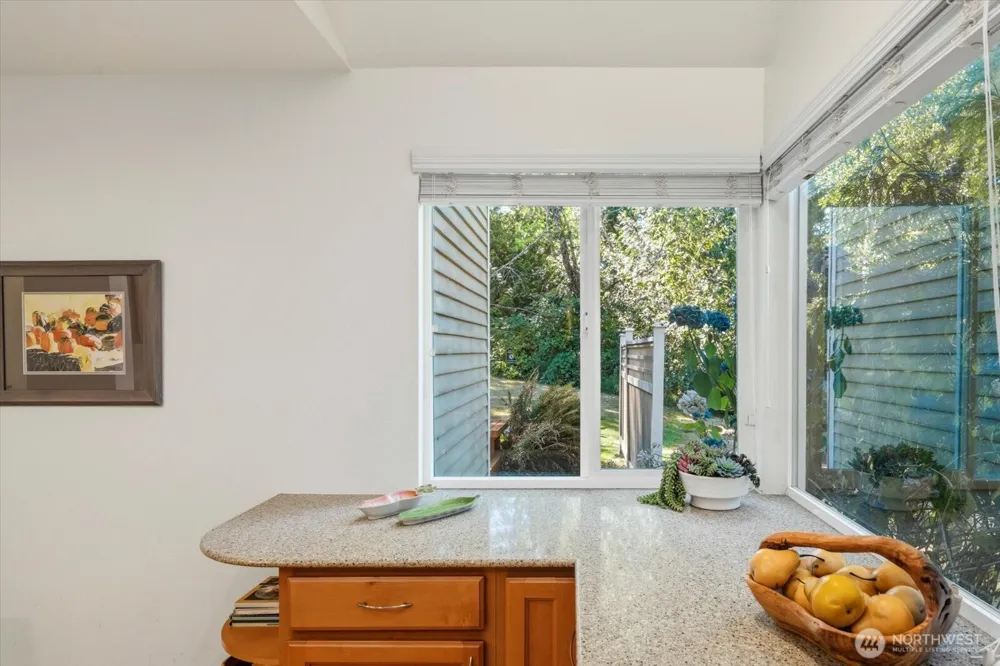 11411 102nd Court NE Kirkland, WA 98033