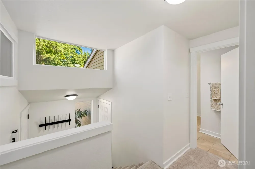 11411 102nd Court NE Kirkland, WA 98033