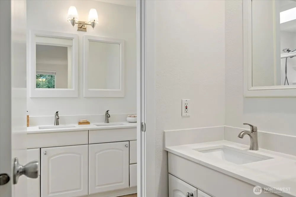 11411 102nd Court NE Kirkland, WA 98033