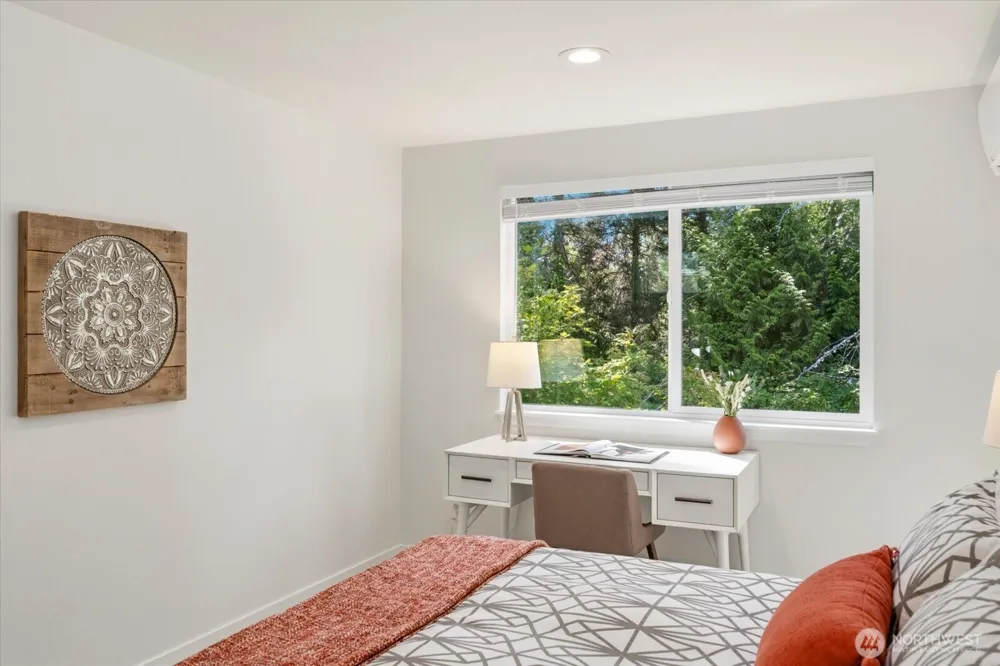 11411 102nd Court NE Kirkland, WA 98033