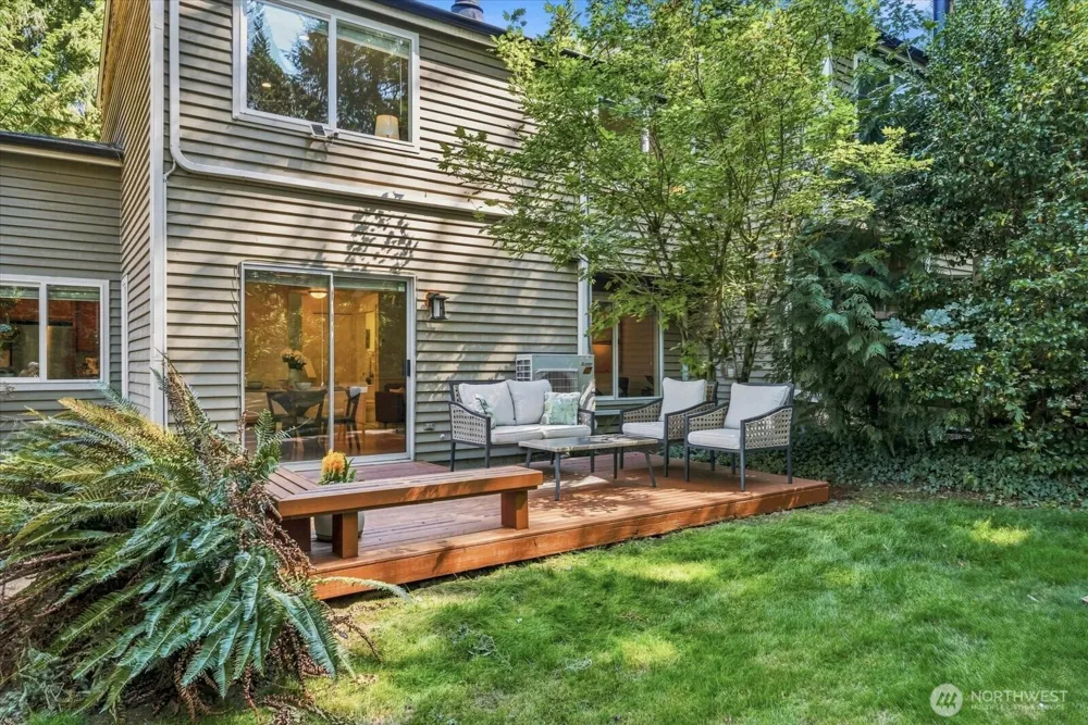 11411 102nd Court NE Kirkland, WA 98033