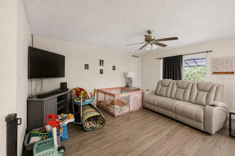 1200 9TH AVENUE Deland, FL 32724