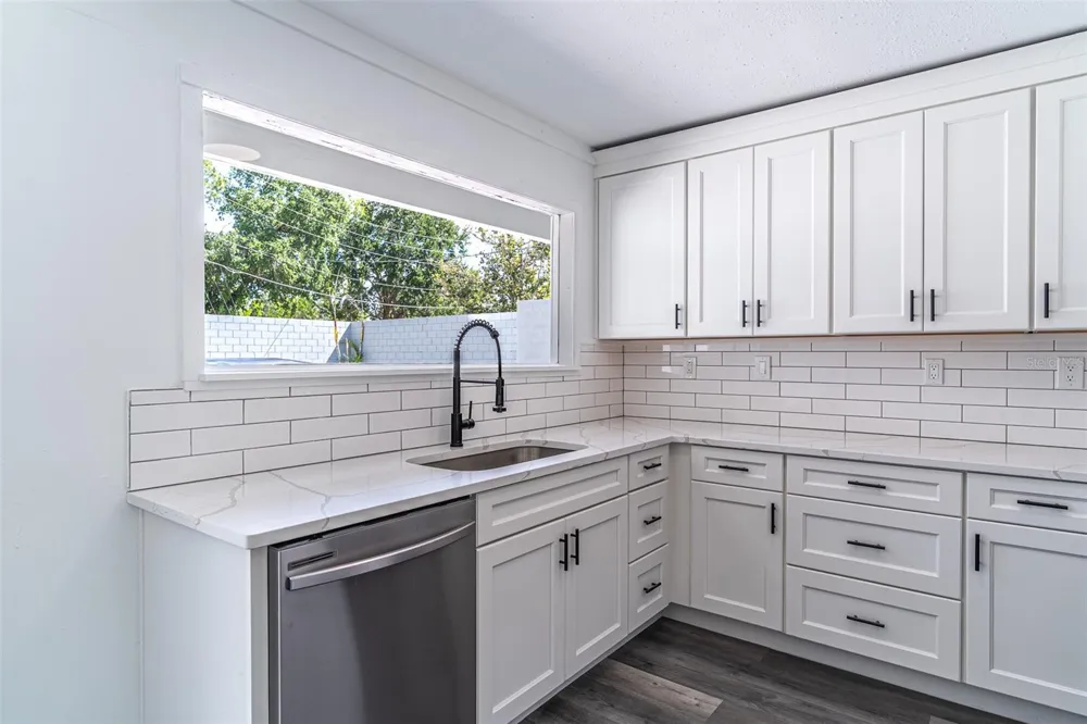 1558 DREXEL AVENUE NE Winter Haven, FL 33881