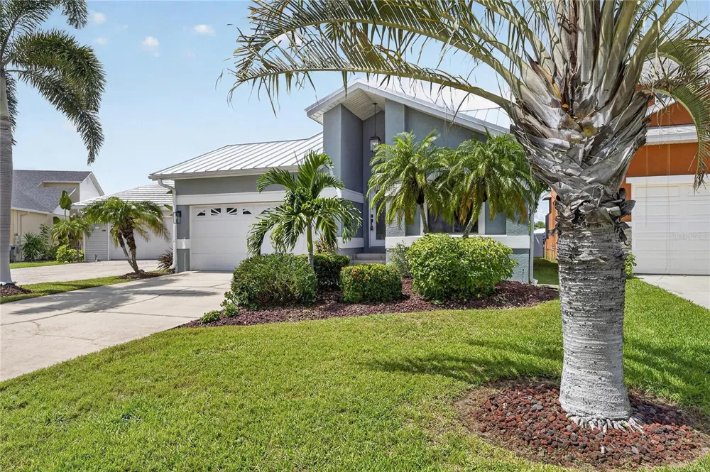 918 SHAGOS DRIVE Apollo Beach, FL 33572
