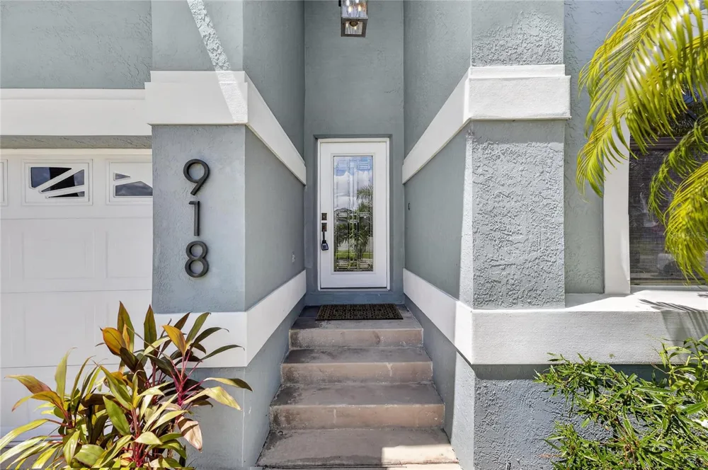 918 SHAGOS DRIVE Apollo Beach, FL 33572