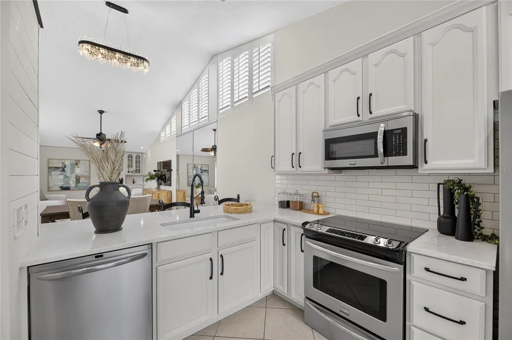 918 SHAGOS DRIVE Apollo Beach, FL 33572