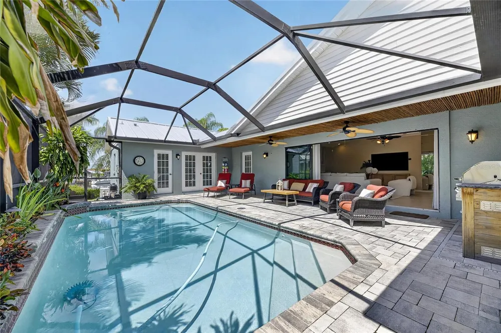 918 SHAGOS DRIVE Apollo Beach, FL 33572