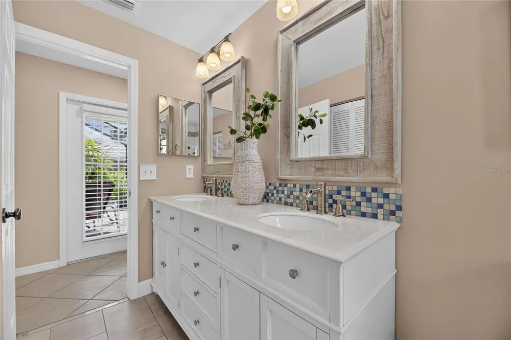 918 SHAGOS DRIVE Apollo Beach, FL 33572