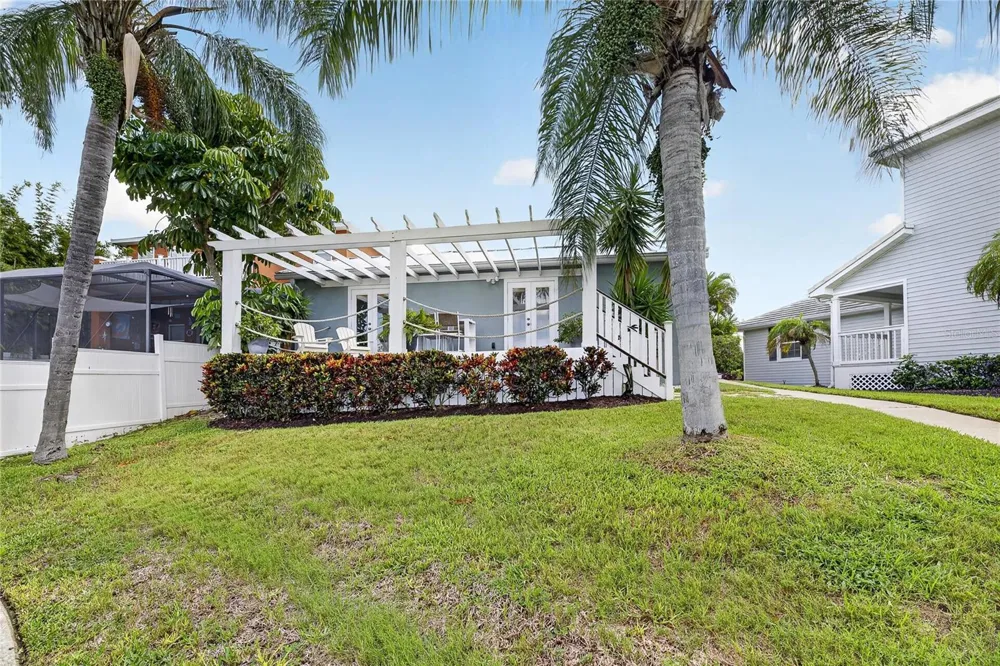 918 SHAGOS DRIVE Apollo Beach, FL 33572