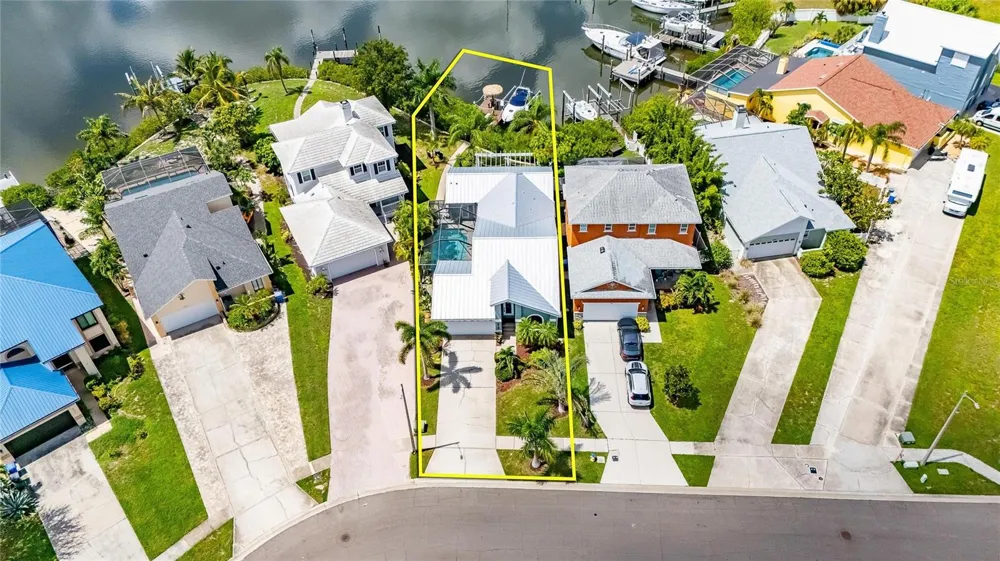 918 SHAGOS DRIVE Apollo Beach, FL 33572