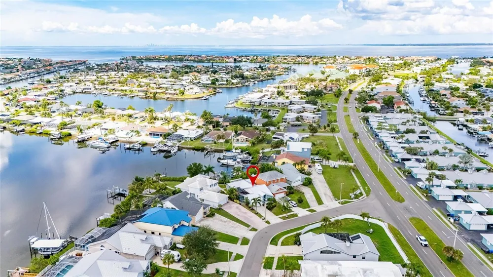 918 SHAGOS DRIVE Apollo Beach, FL 33572