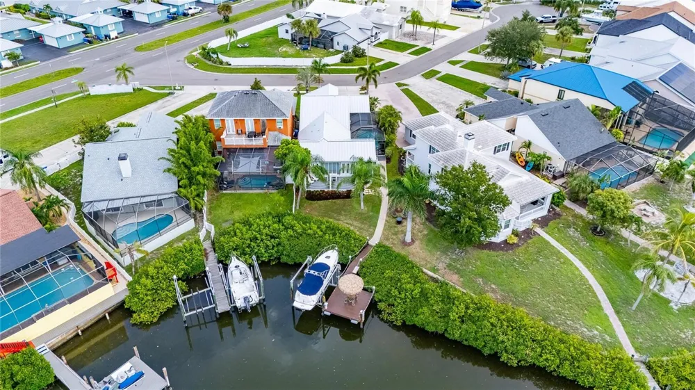 918 SHAGOS DRIVE Apollo Beach, FL 33572
