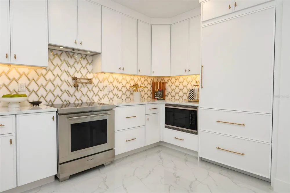 2360 OCEAN SHORE BOULEVARD #402 Ormond Beach, FL 32176