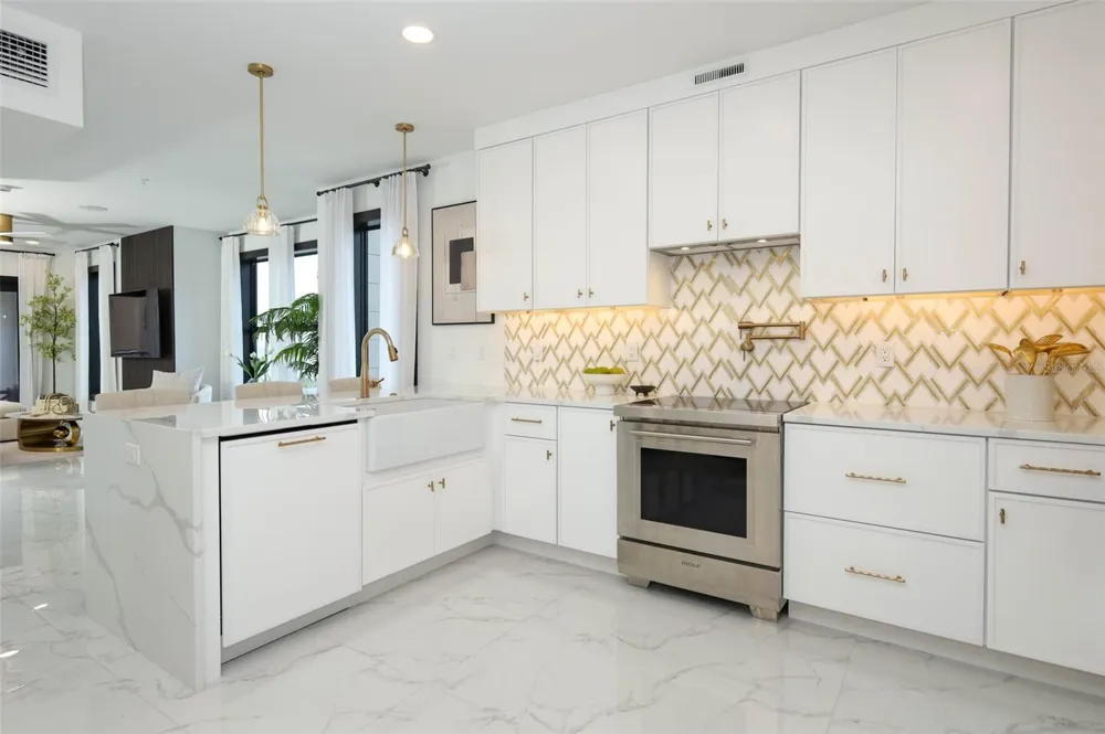 2360 OCEAN SHORE BOULEVARD #402 Ormond Beach, FL 32176