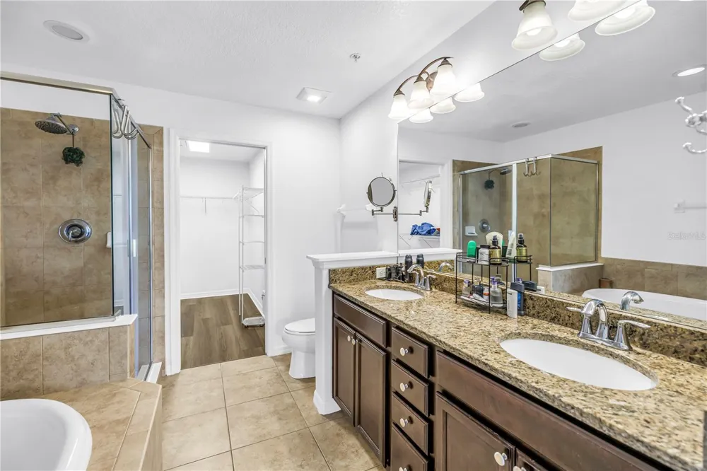 9715 BAY GROVE LANE Tampa, FL 33615