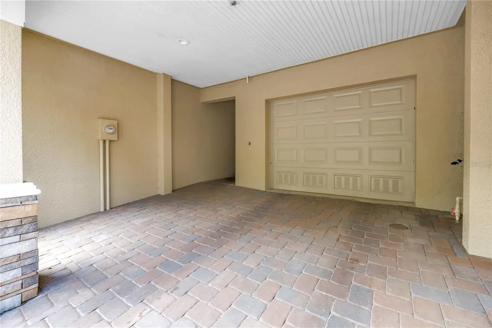 9715 BAY GROVE LANE Tampa, FL 33615