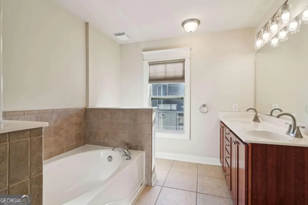 655 Mead ST SE Atlanta, GA 30312